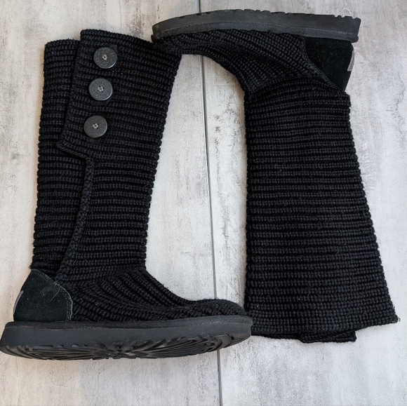 UGG 5819 Classic Cardy Knit Black Boots Women's Size 6 - Picture 1 of 7